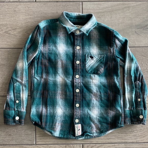 Boys Abercrombie Kids Button Down Shirts - Set of 2 - Picture 7 of 12